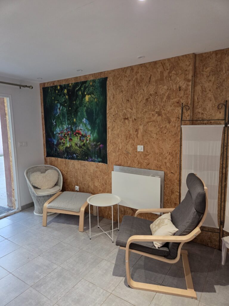 Cabinet d'hypnothérapie chaleureux et apaisant à Buhl pour la gestion des peurs et des phobies par l'hypnose.
